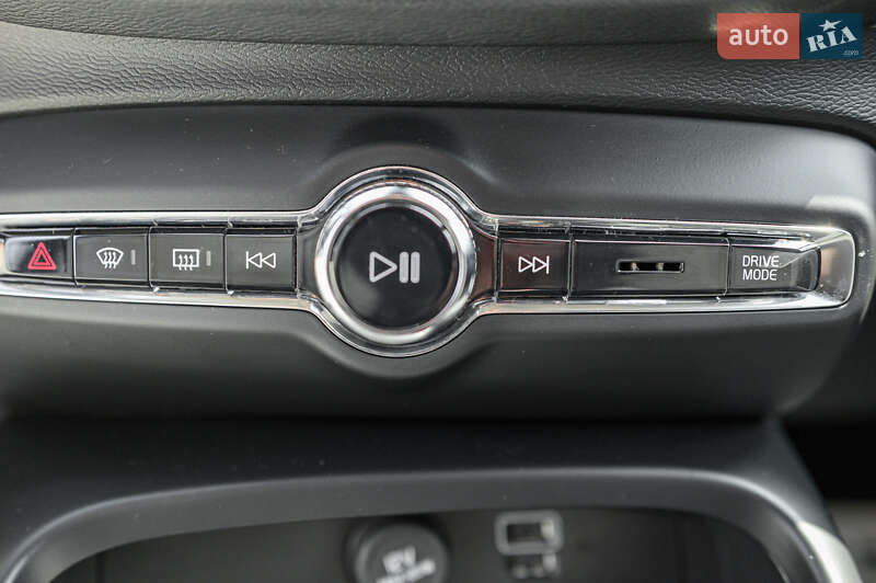 Внедорожник / Кроссовер Volvo XC40 2020 в Львове фото 31 Внедорожник / Кроссовер Volvo XC40 2020 в Львове