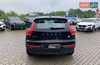 Внедорожник / Кроссовер Volvo XC40 2020 в 