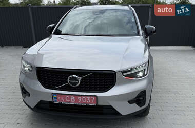 Внедорожник / Кроссовер Volvo XC40 2023 в Самборе