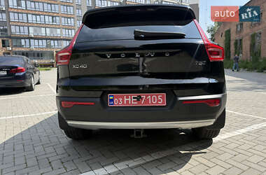 Внедорожник / Кроссовер Volvo XC40 2021 в 
