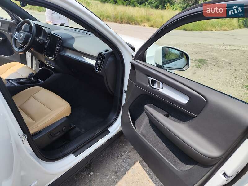 Позашляховик / Кросовер Volvo XC40 2019 в Кодимі