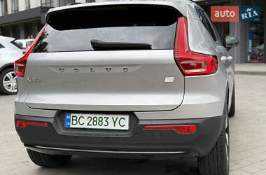 Внедорожник / Кроссовер Volvo XC40 2022 в 