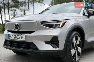 Внедорожник / Кроссовер Volvo XC40 2022 в 
