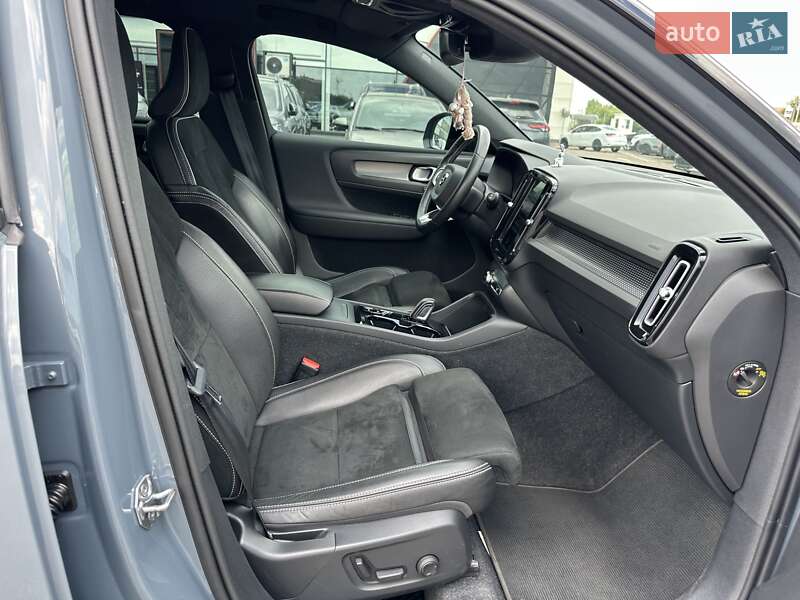 Внедорожник / Кроссовер Volvo XC40 2020 в Киеве