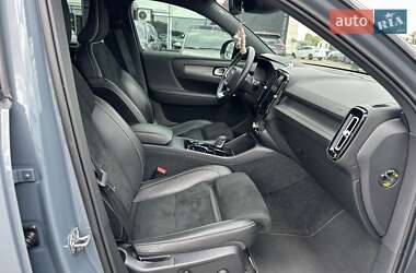 Внедорожник / Кроссовер Volvo XC40 2020 в 