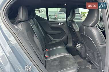 Внедорожник / Кроссовер Volvo XC40 2020 в 