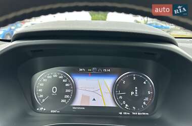Внедорожник / Кроссовер Volvo XC40 2020 в 