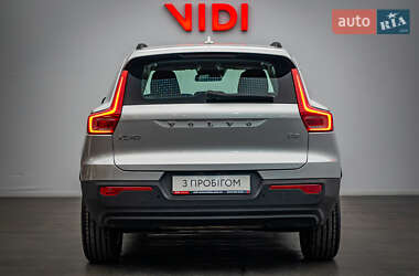 Внедорожник / Кроссовер Volvo XC40 2018 в 