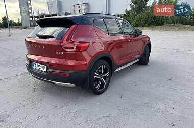 Внедорожник / Кроссовер Volvo XC40 2020 в 