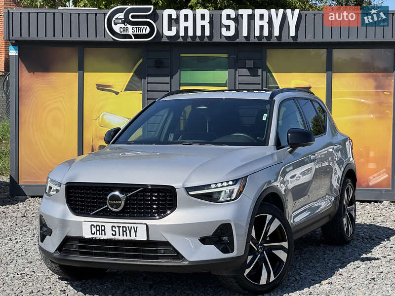 Volvo XC40 2023