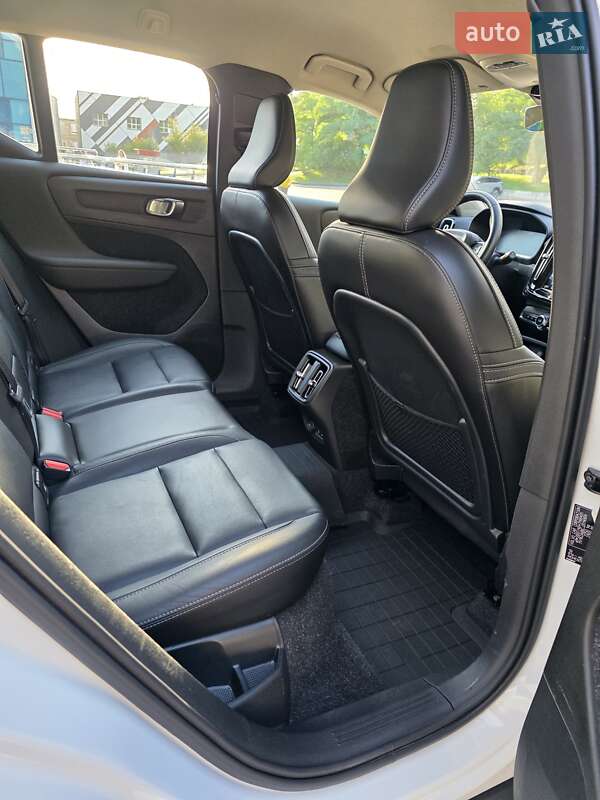 Внедорожник / Кроссовер Volvo XC40 2018 в Киеве