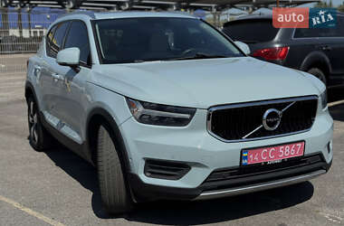 Внедорожник / Кроссовер Volvo XC40 2018 в 