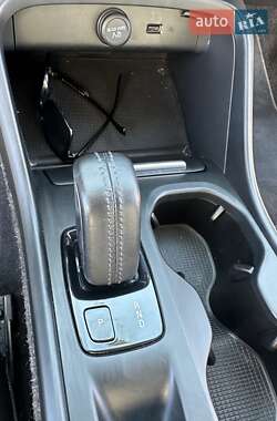Внедорожник / Кроссовер Volvo XC40 2018 в 