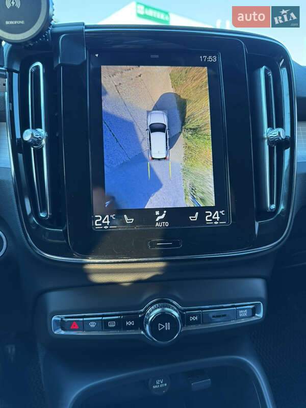 Внедорожник / Кроссовер Volvo XC40 2020 в Сумах