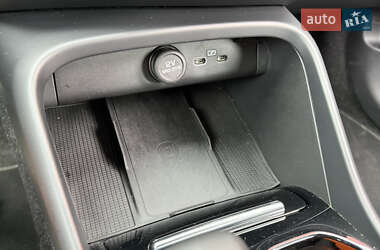 Внедорожник / Кроссовер Volvo XC40 2022 в 