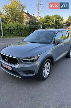 Внедорожник / Кроссовер Volvo XC40 2020 в 