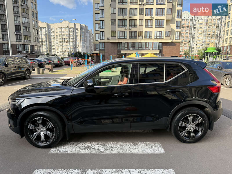 Внедорожник / Кроссовер Volvo XC40 2019 в Киеве