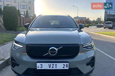 Внедорожник / Кроссовер Volvo XC40 2024 в Ровно