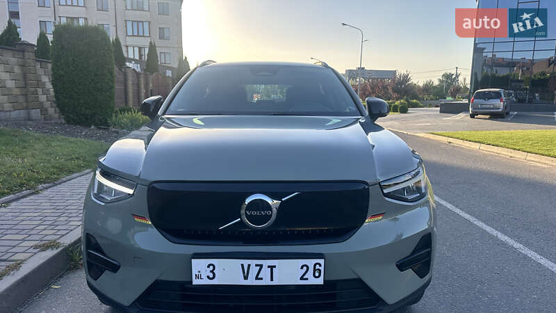 Volvo XC40 2024