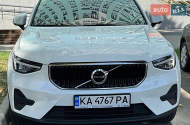 Внедорожник / Кроссовер Volvo XC40 2022 в Киеве