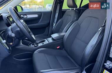 Внедорожник / Кроссовер Volvo XC40 2019 в 
