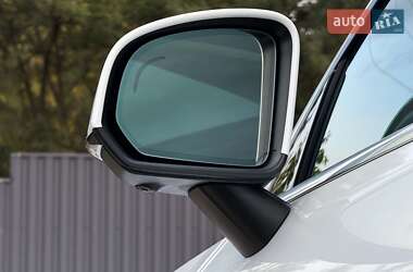 Внедорожник / Кроссовер Volvo XC40 2024 в 