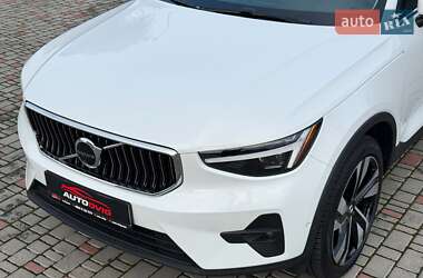 Внедорожник / Кроссовер Volvo XC40 2024 в 