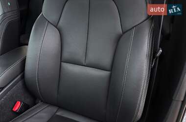 Внедорожник / Кроссовер Volvo XC40 2024 в 