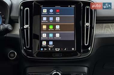 Внедорожник / Кроссовер Volvo XC40 2024 в 
