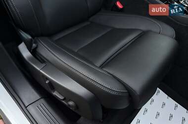 Внедорожник / Кроссовер Volvo XC40 2024 в 