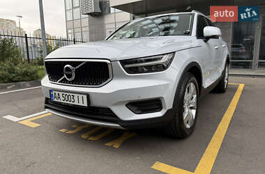 Внедорожник / Кроссовер Volvo XC40 2019 в 