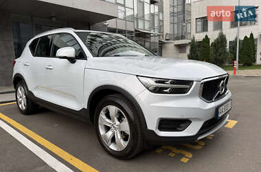 Внедорожник / Кроссовер Volvo XC40 2019 в 