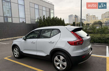 Внедорожник / Кроссовер Volvo XC40 2019 в 