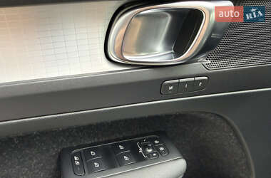 Внедорожник / Кроссовер Volvo XC40 2019 в 