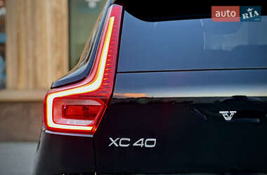 Внедорожник / Кроссовер Volvo XC40 2020 в 