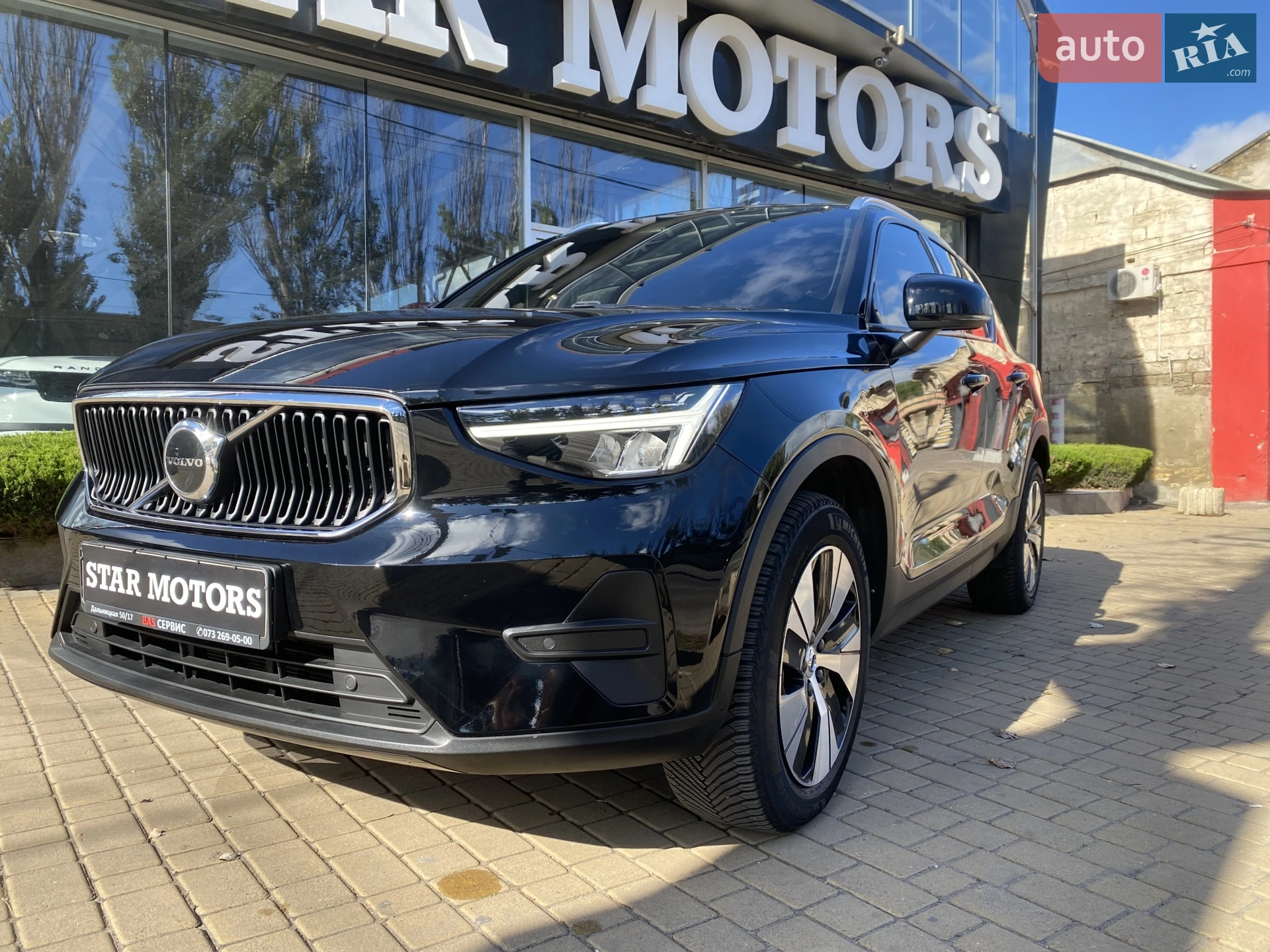 2022 Volvo XC40 - фото 1