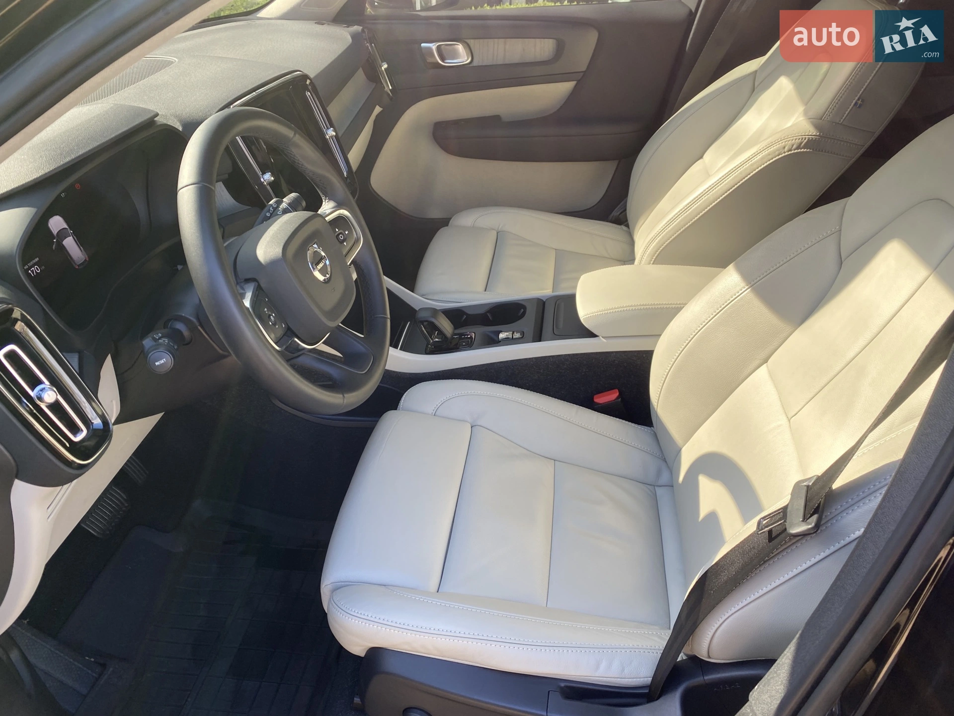 2022 Volvo XC40 - мініатюра 14