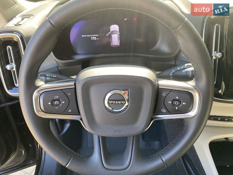 Внедорожник / Кроссовер Volvo XC40 2022 в Одессе