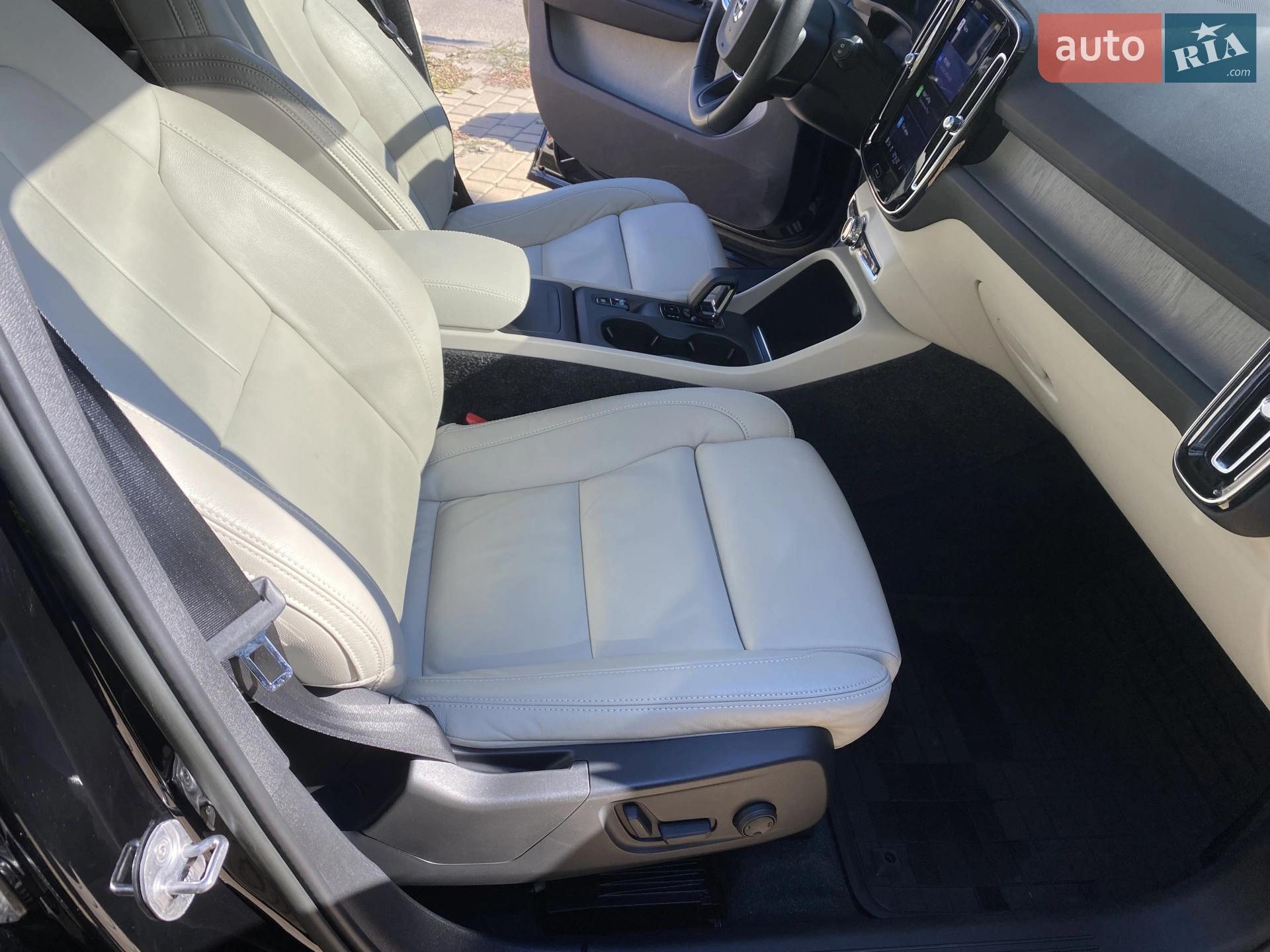 2022 Volvo XC40 - мініатюра 27