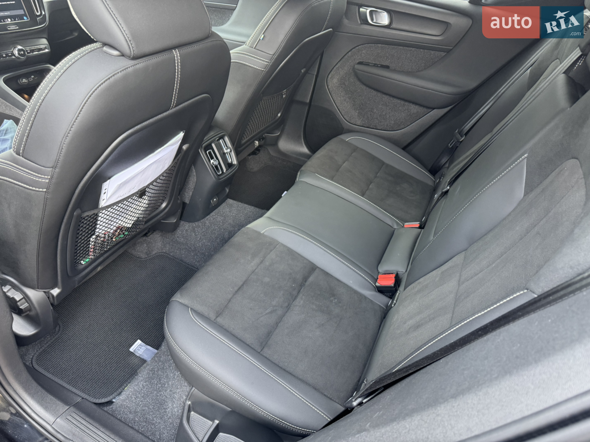 2021 Volvo XC40 - мініатюра 7