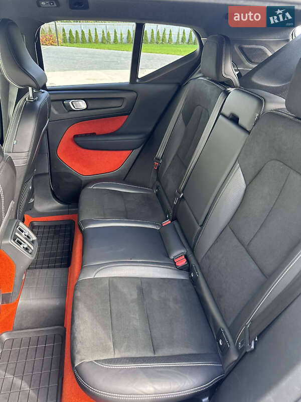 Внедорожник / Кроссовер Volvo XC40 2018 в Луцке