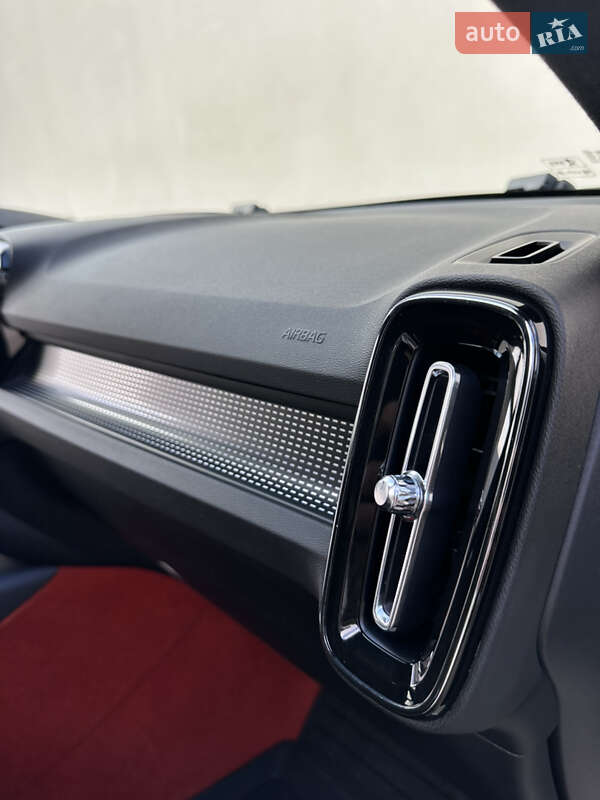 Внедорожник / Кроссовер Volvo XC40 2018 в Луцке