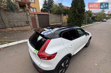 Внедорожник / Кроссовер Volvo XC40 2024 в 