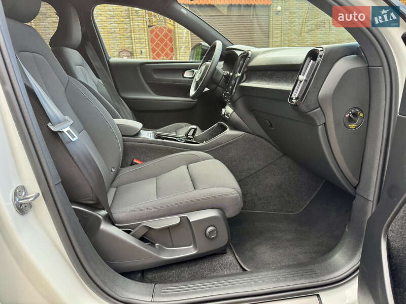 Позашляховик / Кросовер Volvo XC40 2024 в Рівному фото 17 Позашляховик / Кросовер Volvo XC40 2024 в Рівному