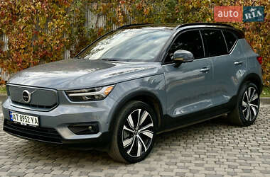 Внедорожник / Кроссовер Volvo XC40 2021 в 