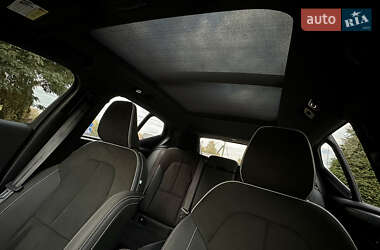 Внедорожник / Кроссовер Volvo XC40 2021 в 