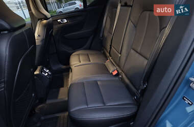 Позашляховик / Кросовер Volvo XC40 2024 в  фото 10 Позашляховик / Кросовер Volvo XC40 2024 в