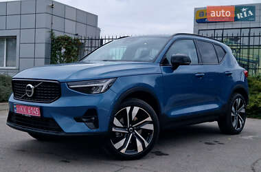 Позашляховик / Кросовер Volvo XC40 2024 в  фото 13 Позашляховик / Кросовер Volvo XC40 2024 в