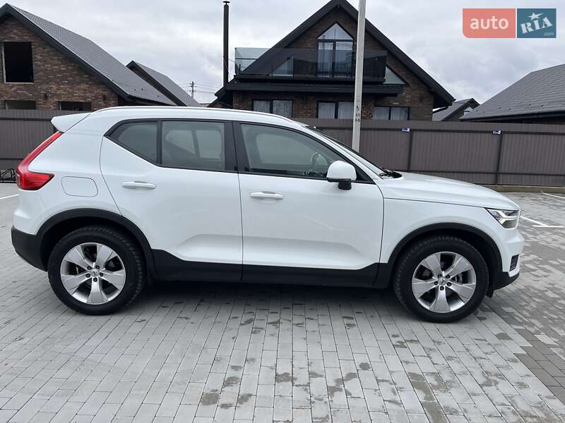 Позашляховик / Кросовер Volvo XC40 2021 в Києві