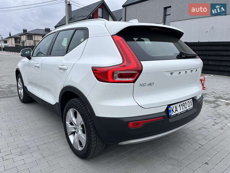 Позашляховик / Кросовер Volvo XC40 2021 в Києві